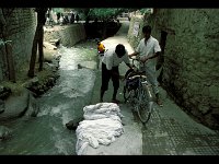 2003-L-Leh-Waesche-01  Wäscherei  Je nach Bedarf wird jeder Kanal zur Wäscherei umfunktioniert.