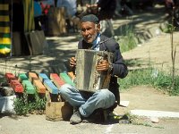 10-Bischkek-13-Akkordeon