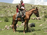 01-ChongKemin-03-MannaufPferd