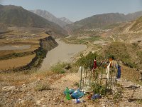 P1020827  hier entsteht der zweite Nurek Staudamm | die Landschaft wird im Wasser versinken