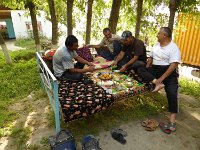 P1030026  Frühstück mit LKW Fahrern