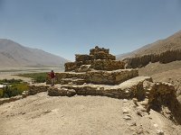 P1030900  Stupa (Buddhistisch) im Whakan Korridor