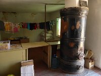 P1050930  alter Sowjetofen in Kaufmannsladen