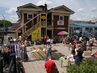 aa-403-Flohmarkt  ein Flohmarkt im  neuen Quartier