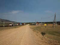 ee-004-sarma  Sarma, mit Magazin (vorne rechts) ...