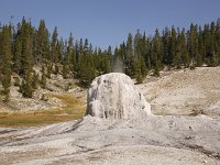 yellowstone-lone-star-geysir-03  Lone Star Geysir