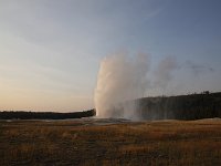 yellowstone-old-faithfull-geysir-03  Old faithfull Geysir