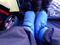 mg 5617b  Warme Daunenschuhe fürs Zelt. Klasse!
