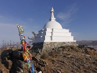 MG 5034  Auf der Insel Ogoy steht eine Budhistische Stupa.